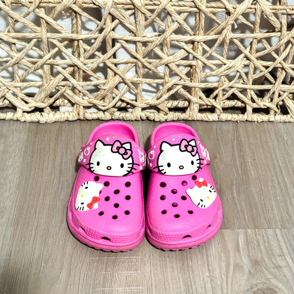 Hello Kitty Pink Clogs for kids